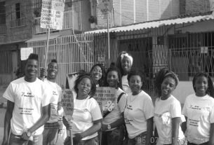 Jóvenes afro en manifestación por la vida en el Distrito de Aguablanca